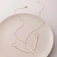【新品】ロングバー ネックレス＆ピアス 2点セット ローズゴールド シンプル