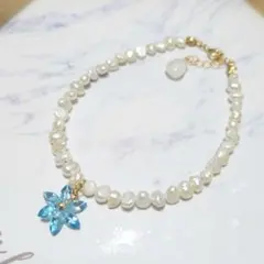 ブルートパーズと淡水パールの雪の華ワイヤーブレスレット✩.*˚天然石×14kgf