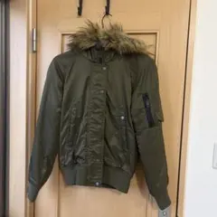 DIESELファー付きオリーブボンバージャケット