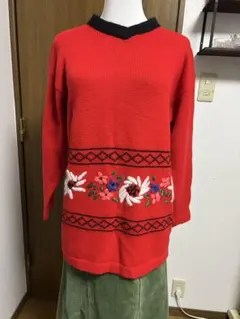 花柄刺繍 赤 Vネックニット 長袖