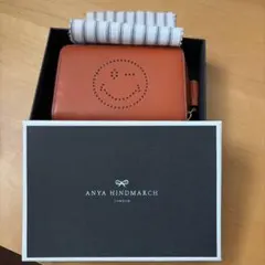 ANYA HINDMARCH 壱万円札モチーフ ビーズ長財布 - メルカリ