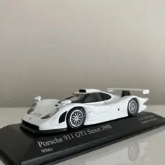 1/43 ミニチャンプス ポルシェ911 GT1 ストリートのサムネイル