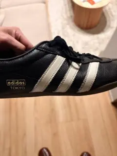アディダス　TOKYO