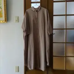 ベージュ ボタン付き シャツワンピース ONE SIZE