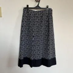 トランスワーク　総刺繍幾何エンブロイダリースカート40　濃紺　定価26400円のサムネイル