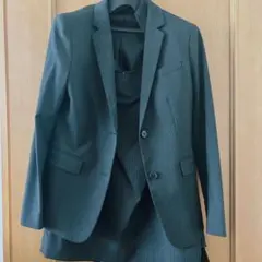 ユニクロ ダークグレー ストライプジャケット　スカートセット