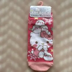 [ご当地・匿名配送]サンリオ　正規品　北海道限定　ハローキティ　シマエナガ　靴下のサムネイル