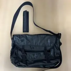 メッセンジャーバッグ 大容量