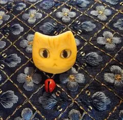 ハンドメイド　トラ柄猫のブローチ