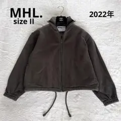 【MHL.】ジップアップ ブルゾン ダークグリーン カーキ II 2022モデル