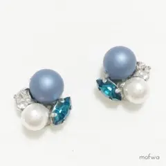 【ハンドメイド】スワロフスキーとパールのビジューピアス/イヤリング★ブルー★