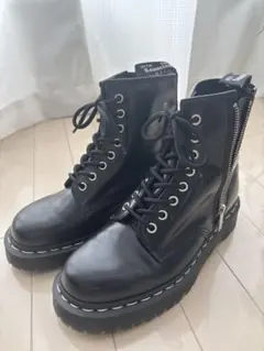 ほぼ新品ドクターマーチン1460 ホワイトステッチ 8 ホール ブーツ