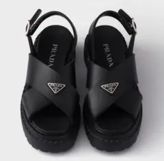 PRADA トライアングルロゴラバーサンダルのサムネイル