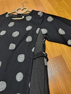 未使用 黒とグレーの水玉模様 長袖チュニック