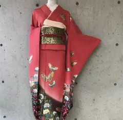 振袖　新品　未使用　金通し 金ラメ　金糸　花に蝶柄　帯セット　プレゼント付き