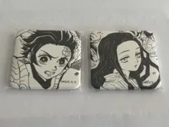 鬼滅の刃　ダイニング　缶バッジ　2点セット