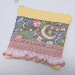 ヌビキルト生地 刺繍リボン ポーチ