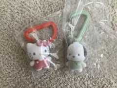 サンリオ　カラフルカラビナマスコットチャーム　ガチャ　キティ　ポチャッコ