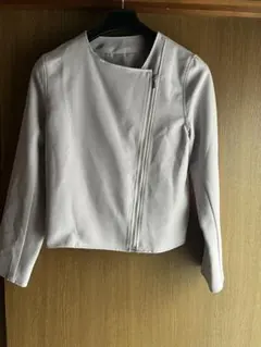 ライトグレー ノーカラージャケット