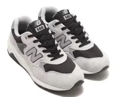 New Balance 580 グレー ブラック スニーカーのサムネイル