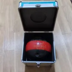 ROUND1 ボウリングボール レッド ケース付き ROUND1 Red LINE ボウリングボール ケース付き - メルカリ