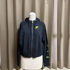 ☆新品未使用☆ NIKE ナイキ パーカーのサムネイル