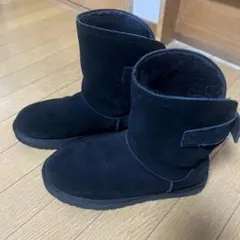 UGG ブラック ムートンブーツ ストラップ付き