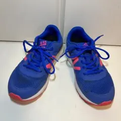 New Balance 570 ブルー/ピンク スニーカー