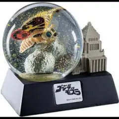 【新品・限定】モスラ スノードーム 鱗粉仕様 ゴジラvsモスラ 国会議事堂 東宝 モスラ スノードーム ゴジラVSモスラ 新品未開封 鱗粉仕様 - メルカリ