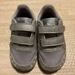 PUMA カバナレーサー　Glitz V シルバー 13センチ