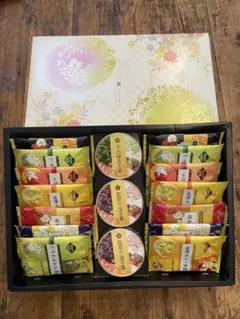 和菓子詰め合わせ ギフト　箱　菓子折りのサムネイル