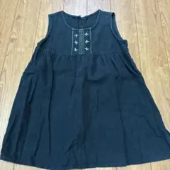 黒いジャンバースカート ノースリーブ