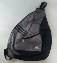 adidas ワンショルダー スリング バッグ