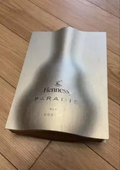 Hennessy Paradise コニャック空瓶のサムネイル