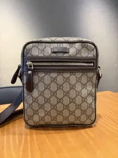 GUCCI GGスプリーム スクエアショルダーバッグのサムネイル