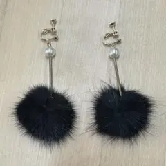 □プチプラのあや ファーラインイヤリング ブラック色 黒色 プチあや 未使用