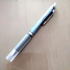 ENERGEL(エナージェル) 0.5mmのニードルチップでスリムなボールペンのサムネイル
