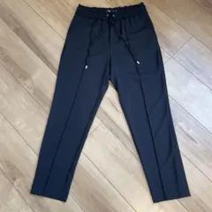 ★ZARA★テーパードパンツ　ブラック　XS