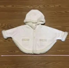 ベビー用コート　ポンチョ　白コムサデモードフォセット