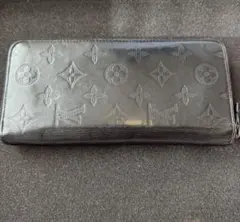 ルイヴィトン モノグラム 長財布 シャドウ ヴェルティカル ジッピーウォレット