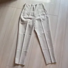 zara ハイウエストテーパードパンツ