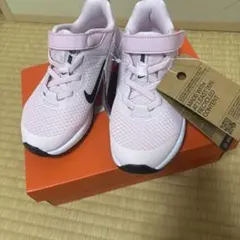 NIKE レボリューション DD1095 ピンク スニーカー　18cm