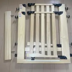 カトージ KATOJI オートクローズ機能付き　突っ張り式 木製ベビーゲートのサムネイル