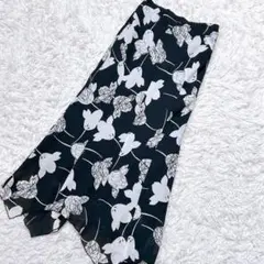 【c9240】Azure ロングスカート　ブラック　総柄のサムネイル