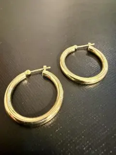 K18 イエローゴールド フープピアス 1.5mm×40mm - メルカリ