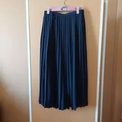 UNIQLO 黒 プリーツスカート Mサイズ