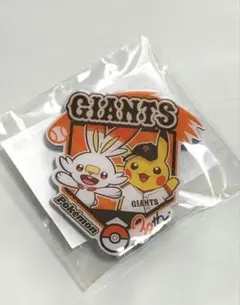 新品非売品】ポケモン30周年 ピンバッジ ポケモン×巨人 ピンズ 2個 