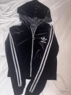 adidas ベロアパーカー ブラック