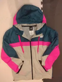 new balance ナイロンパーカー