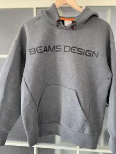 BEAMS DESIGN グレー フード付きパーカー